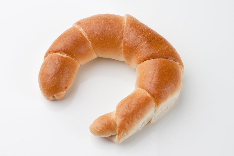 Túrós guba Hozzávalók: tej, 1,5%-os 80 g kifli 52,5 g sovány tehéntúró 27,5 g margarin, 60%-os 3,5 g mazsola 2,25 g citrom
