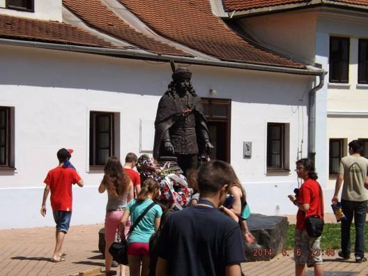 Krasznahorka után Kassára mentünk,ahol elsőnek megnéztük a Hunyadi szülőházat.