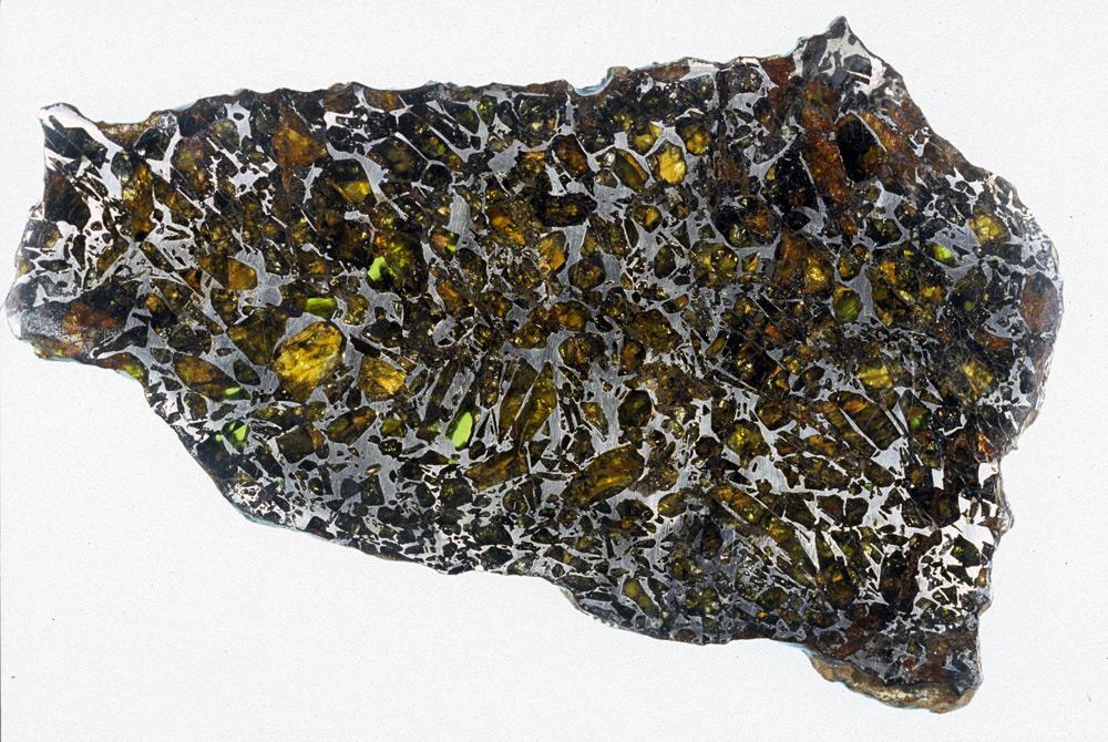 Sziderolitok (vas-kő): szilikát ásvány + Fe-Ni ötvözet Albin vas-kő