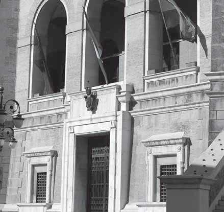 Voci di Palazzo 14 Voce di Popolo [ Damiano Bordasco ] Il centrosinistra, compatto, invita Ciliberti a tornare sui suoi passi Una prova di fiducia APPROVATA IN AULA LA MOZIONE DI SOSTEGNO AL PRIMO