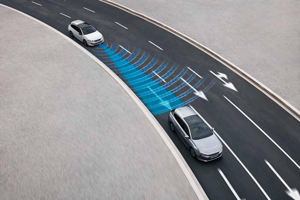 A Safety Plus csomag még nagyobb biztonságot nyújt: az aktív holttérfigyelő, a fáradtságérzékelő rendszer, a távolságifény-asszisztens és a kibővített táblaolvasó rendszer segítségével a vezető a