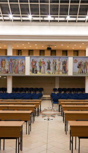 aula 800 m 2 Harmónia terem 600 m 2 Előadó