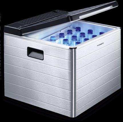 a közelben Ne aggódjon: a Dometic CombiCool ACX abszorpciós hűtőládáknak köszönhetően tökéletesen szabadon választhatja ki a piknik helyszínét.