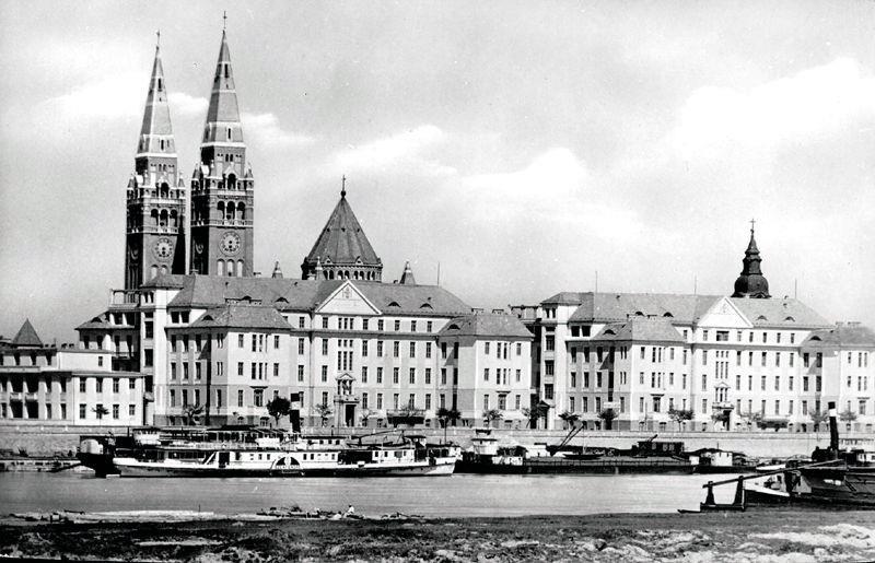 Fekete-fehér, igen-nem Köszönöm a segítséget: Prof. Dr.
