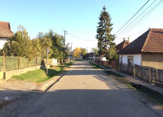 Örökségünk 12 Lak község belterület A Kossúth út, a pataknál egy kicsit magasabban, romantikusan