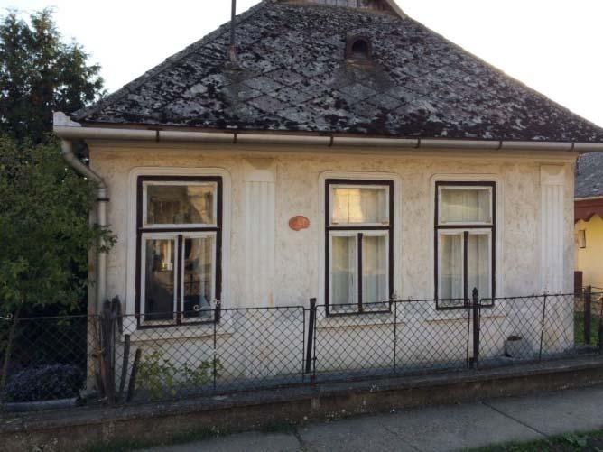 Építészeti útmutató 31 HOMLOKZATKÉPZÉS Persze nemcsak alsó