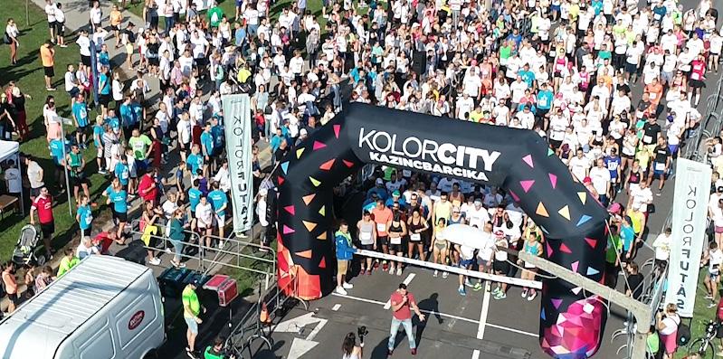 MAGYARORSZÁG LEGSZEBB VÁROSAI ISMÉT KAZINCBARCIKÁN FORGATTAK Az RTL Klub forgatócsoportja ismét Kazincbarcikára látogatott augusztus 4-én, a 6. Kolorfutás napján.