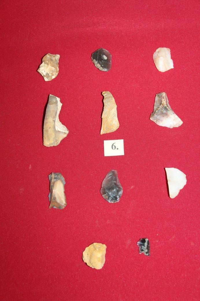 Az első kiállított tárgyak a felső paleolitikum időszakáról származnak.