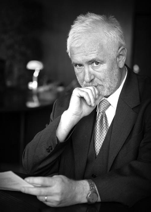 Az alapellátás átalakításáról DR. KINCSES GYULA Az alapellátás hagyományos, egy falu egy orvos egy praxis elvű rendszere nem fenntartható, de ez a modell már nem is korszerű.