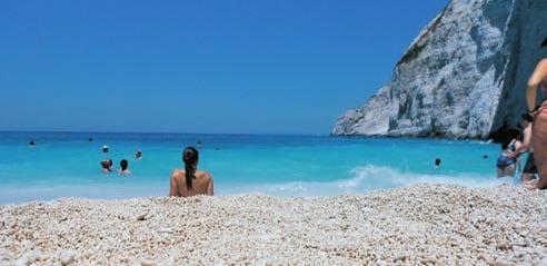 gr NAVAGGIO-ÖBÖL A HAJÓRONCCSAL Zakynthos Navaggio Blue Grotto CARETTA-CARETTA Volimes Alikes Planos Tsilivi Bohali Zakynthos Laganas A smaragdzöld színû vizérõl elhíresült Zakynthos 406 km 2 -ével a