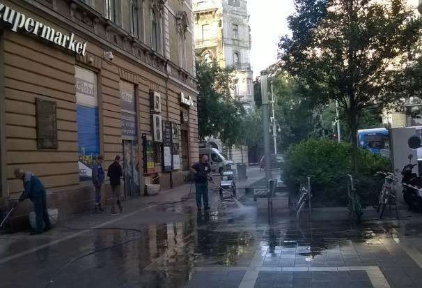 kutyaillemhely rendszeres homokcseréjéről.