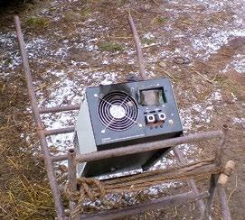 Ezek berepülnek az inverter szellőzőnyílásain, ott elpusztulnak, és néhány hónap alatt vastagon belepik az inverter nyomtatott áramköri lemezét.
