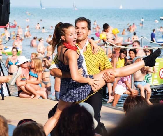BALATON // PROGRAMOK 42 43 Programok Ábrahámhegy L Strand u. 1 4. Ábrahámhegyi Bornapok.