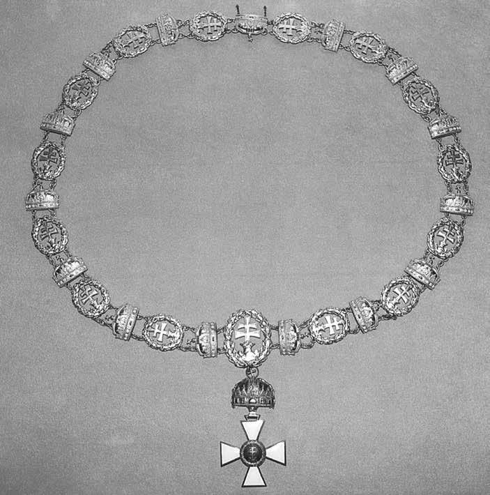 A Magyar Érdemrend rendi lánca 77 A Magyar Érdemrend rendi lánca Risto Ryti finn köztársasági elnök hagyatékából (Huittisten Museo, Finnország) mm, középmedalionjának átmérôje 21 mm.