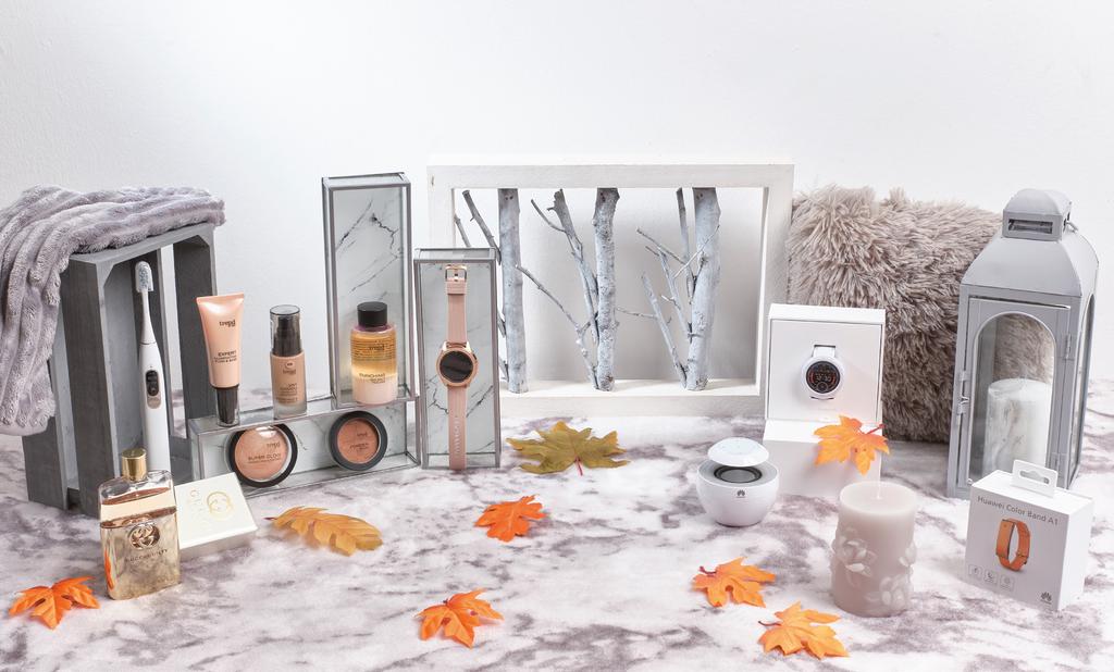 Otthoni kikapcsolódás Hölgyeknek Fa ládika KIK 920.- Ft Párnahuzat KIK 920.- Ft Elektromos fogkefe Xiaomi 16.990.- Ft Gucci Guilty parfüm 50 ml L Amour Parfüméria - 27.990.- Ft Márvány tároló dobozok Pepco 1490.