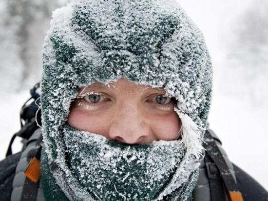 Hideg hatása az emberi szervezetre Kihűlés esetén a sérült személy nem érzi az esetlegesen bekövetkezett sérüléseit.