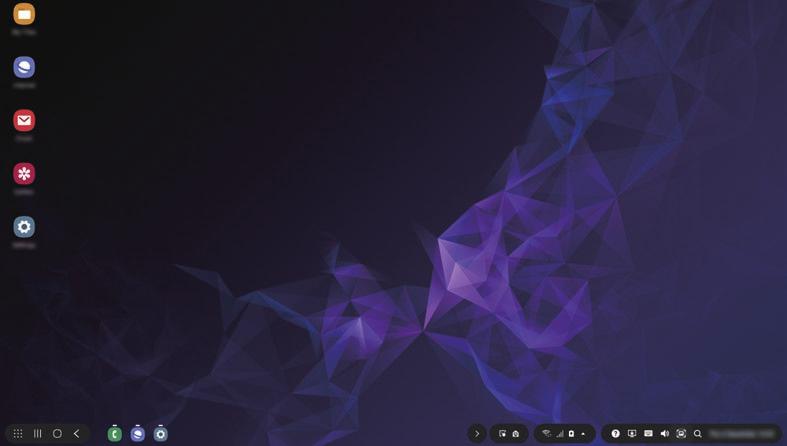 Alkalmazások és funkciók A Samsung DeX képernyő vezérlése Vezérlés külső billentyűzettel és egérrel Használhat vezeték nélküli billentyűzetet/egeret.