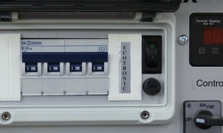 Üzem ECOtronic (alapjárati fordulatszám csökkentés) Az áramfejlesztő csökkentett fordulatszámon való üzemeltetésének módja: Előfeltételek A következő előfeltételeknek kell teljesülniük: áramfejlesztő