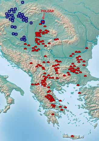 6 A feltárt árokszakasz maradványa Az első ásatási szelvényekben világosan azonosítottuk az átlagosan 7 10 méter széles, V keresztmetszetű, és 3,8 4,2 méter mélyre ásott árkokat, s azok belső részein
