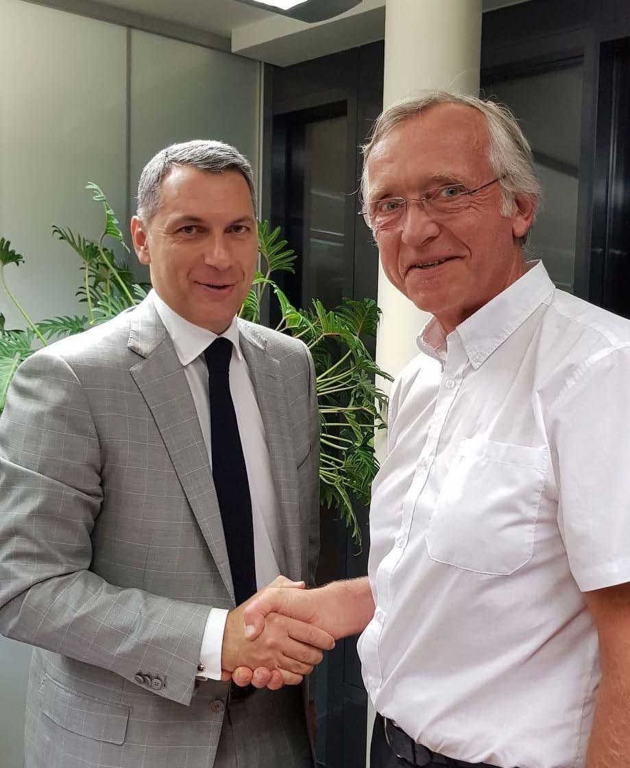 Mezőhegyes / 3 A MEZŐHEGYESI VETŐMAGÜZEM ÚJRA AZ ÁLLAMI VAGYON RÉSZE A francia termelők által irányított Limagrain vállalat között fennálló történelmi partnerség megerősítését.