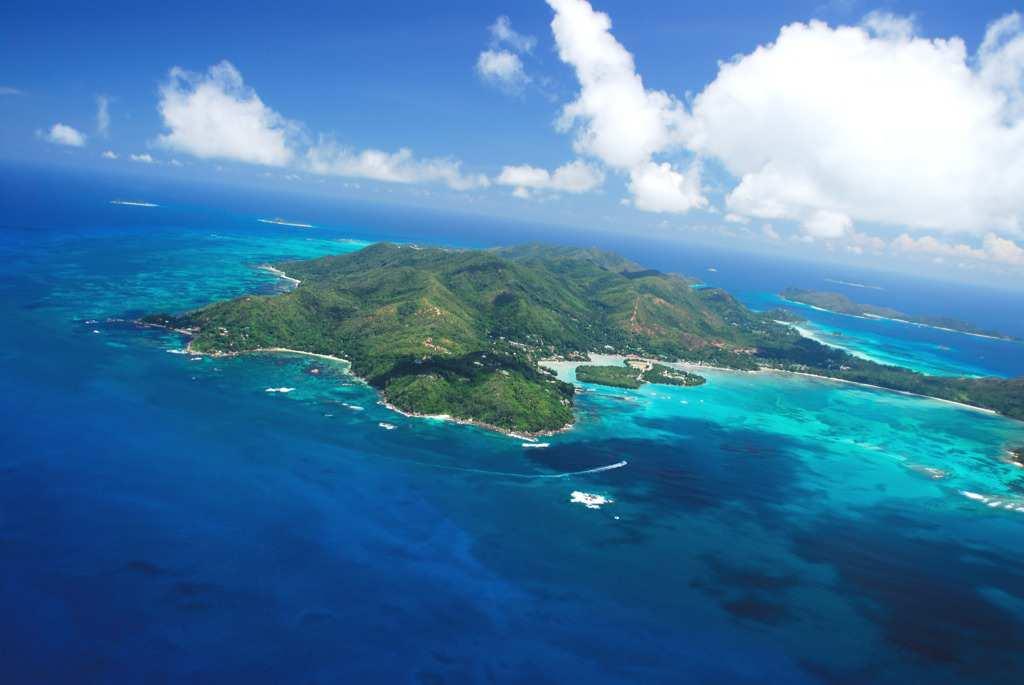 26 PRASLIN sziget : Ez a második legnagyobb sziget mely MAHÉ főszigettől 40 km