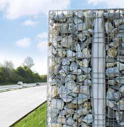 VÁLTOZAT 1 Kész gabion zajvédő maggal nincs szükség mélyalapozásra gyorsan felállítható az adott projekttől függő falmélység értéke a falmagasság, a szélterhelés és a projekt mérete alapján