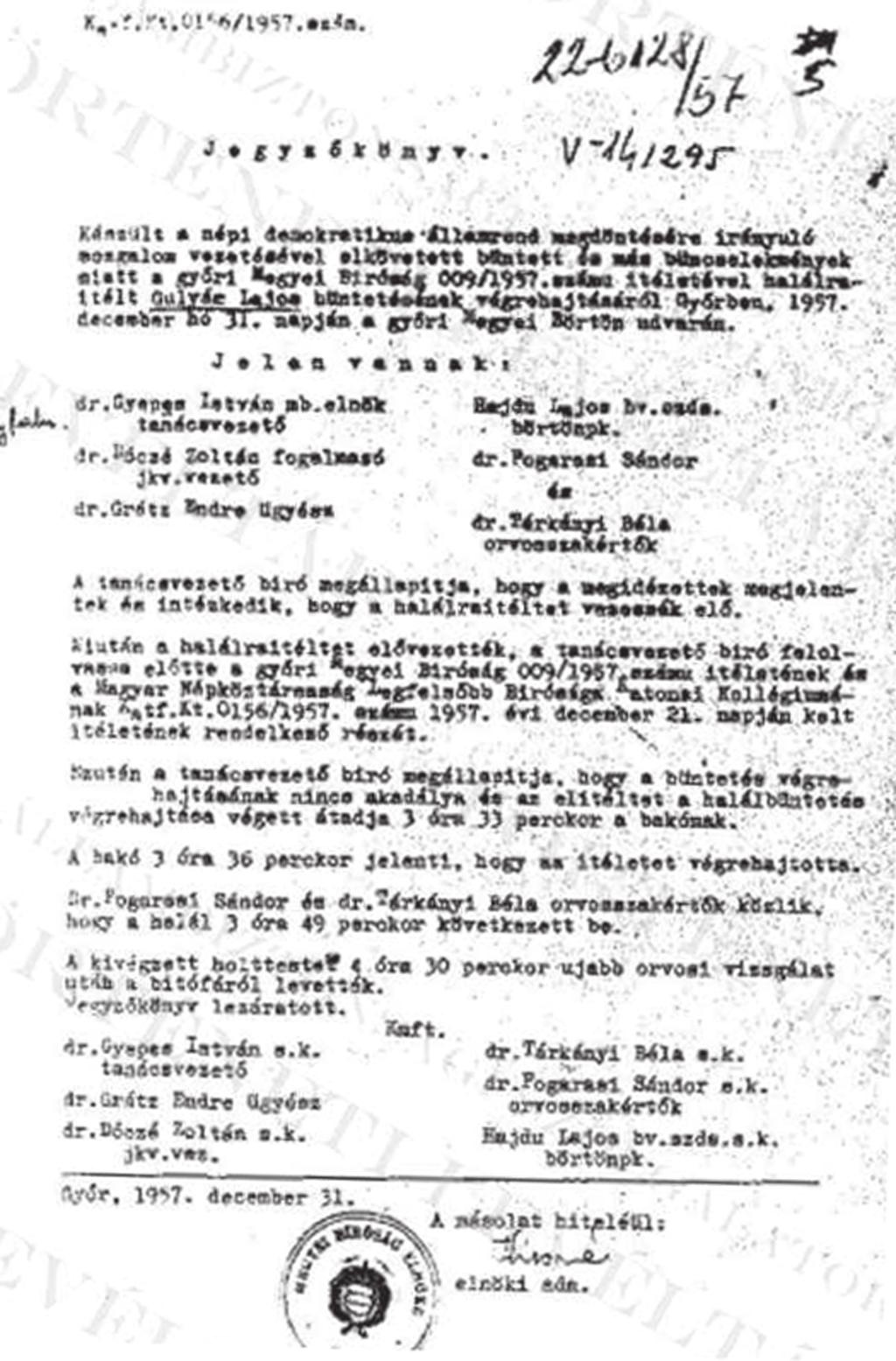 a kórházig végig az ölemben tartottam a fejét. Ott még velem üzent a szüleinek, de míg azok felértek, õ is belehalt a sérüléseibe.