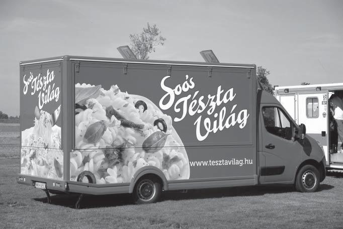 284 GAZDÁLKODÁS 59. ÉVFOLYAM 3. SZÁM, 2015 (280 285) A Soós Tésztabusz segíti a rendezvényeken való megjelenést 2.