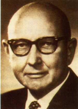 1 EGYÉB A lábszárfekély mőtéti kezelésének története - 100 éve született Robert R. Linton Írta: DR.