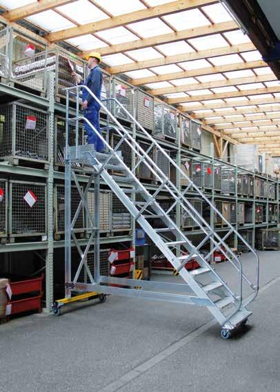 Lépcsők, áthidalók, járópallók Dobogós lépcső Dobogós alumínium lépcső mozgatható, 45 Lépcsőszélesség 600 800 1.000 mm. Dobogó hossz 600 mm.