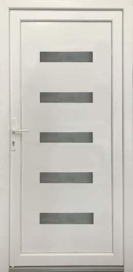 A szerkezetek hőszigetelő tulaj- donsága U=1,4 W/m.
