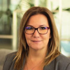 18 GE Marton Éva a GE Dolgozó Szül k Programjának alapítója Founder of GE Working Parents Program Családbarát Vállalat Mentorszervezet, Családbarát Vállalat 2015 különdíj, Családbarát Vállalat 2014