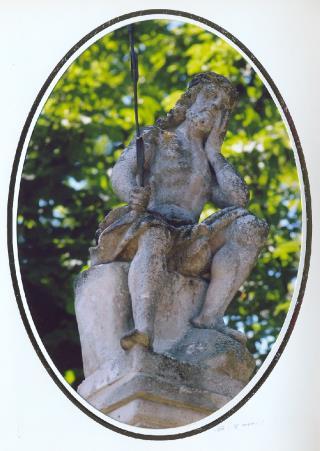 1730 körül készült barokk stílusban, Dorfmeister István festette ki ezt is. 1851-ben romantikus stílusban alakították át.