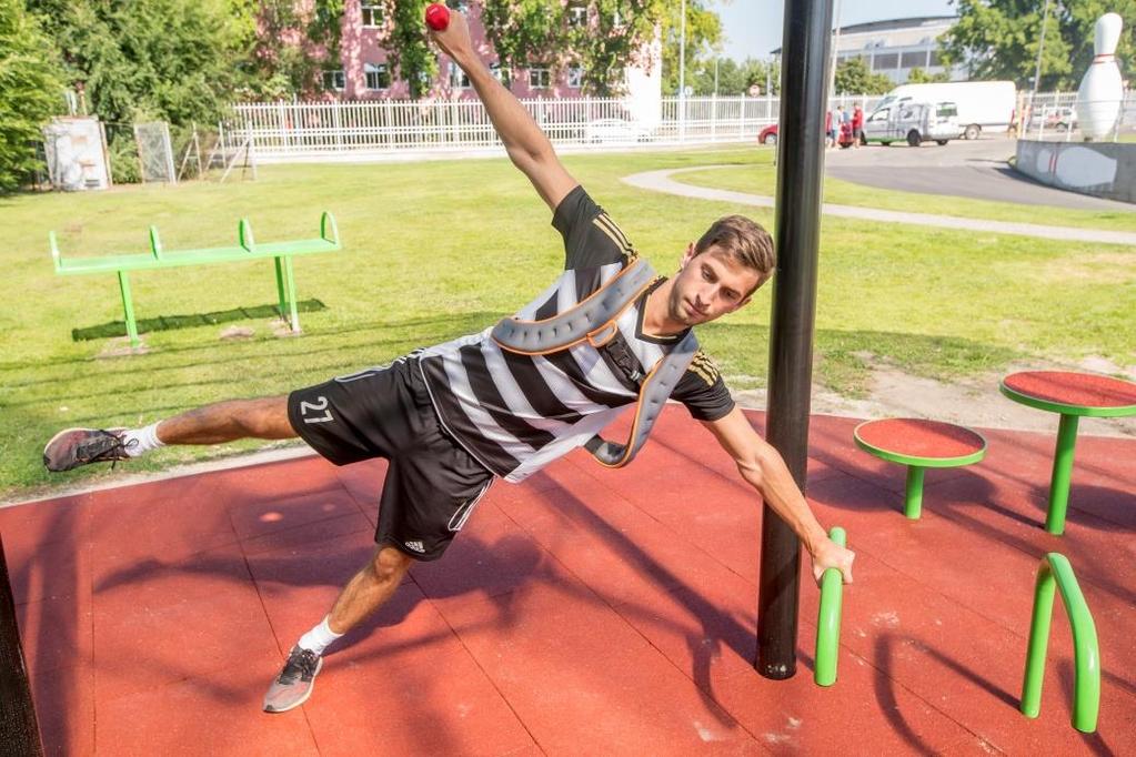 ütem: karnyújtás 30-60 mp-ig, pihenőidő hossza: 0-30 mp Szériák száma: 3-5 Lehetséges gyakorlatváltozatok: ha a karhajlítás és nyújtás sebessége lassabb, a