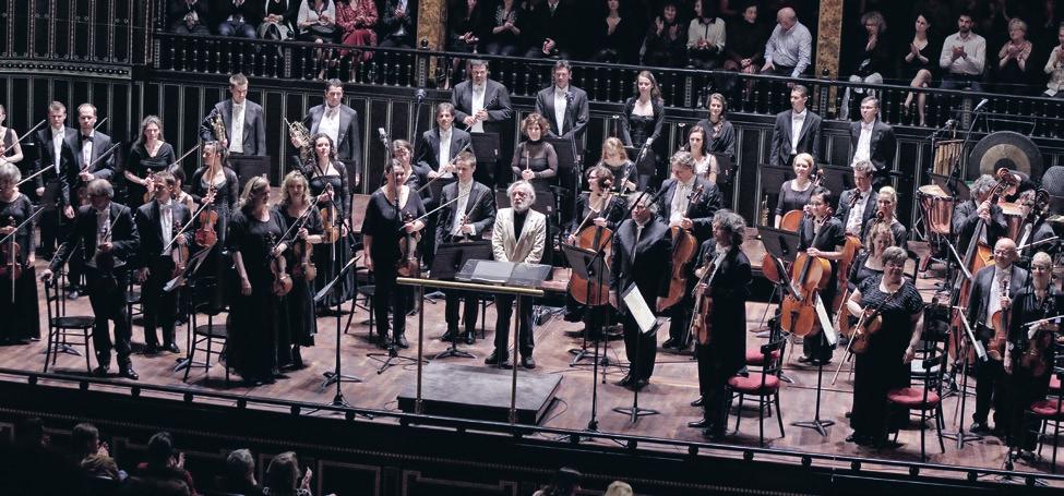 VIDOVSZKY László: Le piano et ses doubles A héttételes darab (címének jelentése: A zongora és hasonmásai) 2012-ben készült, ajánlása szerint Kocsis Zoltán 60. születésnapjára.