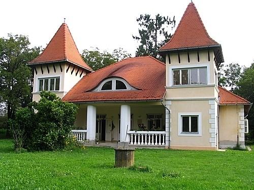 A tágas s jó hangulatú Drávafoki Fodor-kúria most is remek hátteret biztosított, amit fűszerezett a kiváló ételekből álló menü, s természetesen a hozott (batyus) csemegék, itókák sora.
