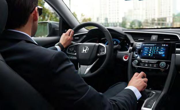A kimagasló minőségérzethez a hétcolos érintőképernyővel társított Honda Connect, a kétzónás légkondícionáló és az elektromos rögzítőfék is hozzájárul, akárcsak az - első és hátsó sorban egyaránt -