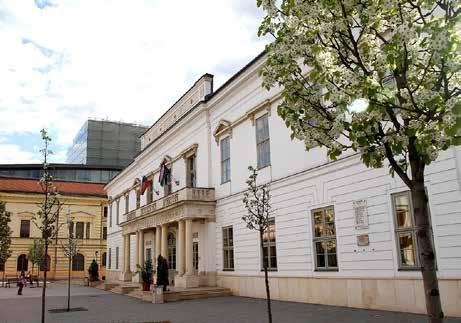 Hotel Magyar Király**** Hotel Magyar Király**** Cím: 8000 Székesfehérvár Fő utca 10. Honlap: www.magyarkiraly.hu Telefon: 22/311-262 E-mail: info@magyarkiraly.