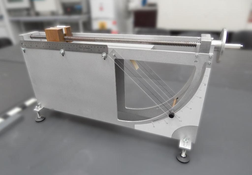 3.2.3. PT Flexometer A PT Flexometert (továbbiakban PT Flexometer) (21. ábra) szakdolgozata keretében a Sörös Gábor készítette Polimertechnika Tanszéken [17]. 21.