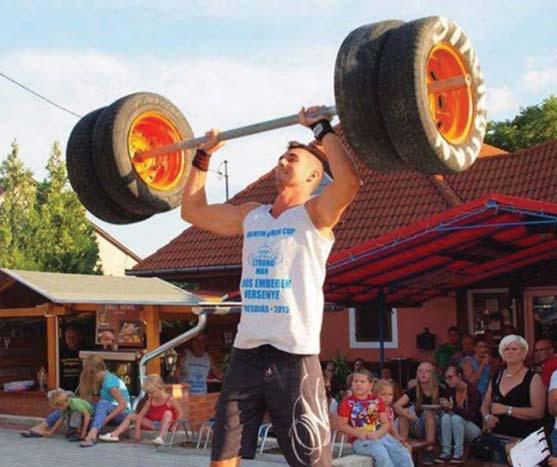 BALATON // PROGRAMOK 44 45 Programok Balatonakali L Vasút tér 10-én 20.30 Ghymes koncert. A Ghymes zenekart 1983-ban alapította Szarka Gyula és Szarka Tamás a szlovákiai településen, Nyitrán.