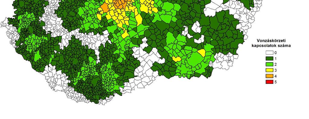 egy-egy vonzott település fejlődése/fejlettsége egyrészt magyarázható földrajzi elhelyezkedésével (vagyis azzal, hogy az ország mely térségében fekszik), az őt vonzó központ(ok) helyzetével, illetve