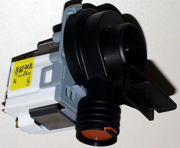 Szinkronmotor hajtja meg
