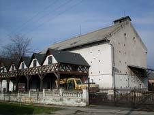 név cím helyrajzi leírás fotó szám Malom és gépparkja Széchenyi István utca 1. 963/2 Kolozsváry-Kiss István építette 1912-ben.