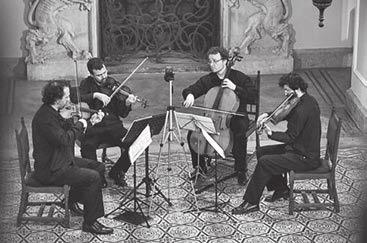 00 Heritage revisited: Hely-specifikus előadás (folyamatos beléptetés) 18.30 Acetobă koncert 20.