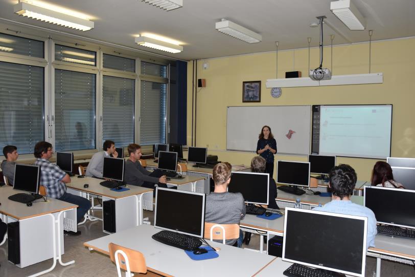 (1) HÍREK 5 Különböző tevékenységek zajlottak a SKILLCO projektben az elmúlt hónapokban.