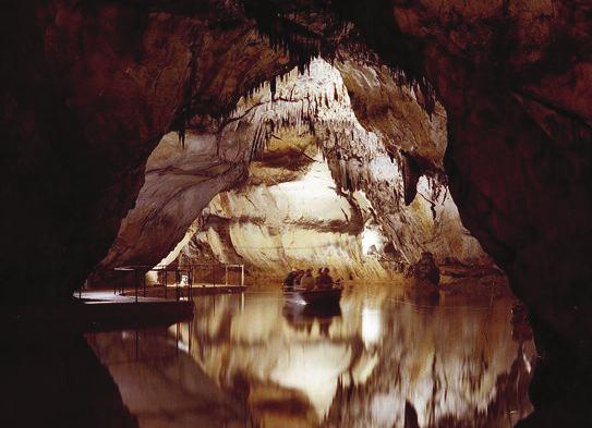 Recommend two other sites in Hungary (one natural and one cultural) that you would put on the World Heritage