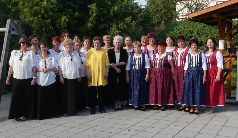 2019. június 15-én névadónk dr.barsi Ernő szülőfalujában Sályban jártunk, ahol találkoztunk a szintén nevét viselő Kórussal.