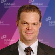 1998 és 2001 között egyéni ügyvéd, 2001 és 2010 között a WESTEL Mobil Távközlési Rt., a T-Mobile Magyarország Rt., a Magyar Telekom Nyrt. jogtanácsosa volt. Dr. Kollarik Tamás Dr.