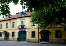 A friss, szezonális alapanyagokból készült ínyencségek mellé a környék legjobb borait ízlelhetjük meg.