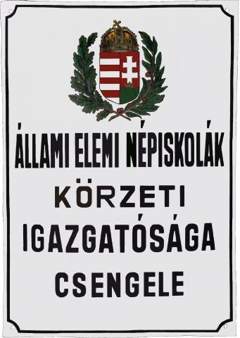 Az öt iskolába összesen 624 tanuló volt beíratva. Az első igazgató Simsay István (1888-1962) volt. Az iskolaigazgatói lakás és iroda a mai I. számú háziorvosi rendelő (Deák Ferenc u. 17.